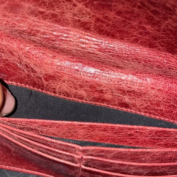 ❤️❤️SOLD❤️❤️BALENCIAGA LONG WALLET - Picture 4 of 6